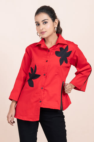 FLOWER APPLIQUE  RED SHIRT