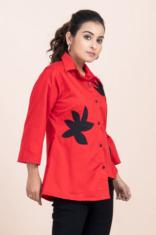FLOWER APPLIQUE  RED SHIRT